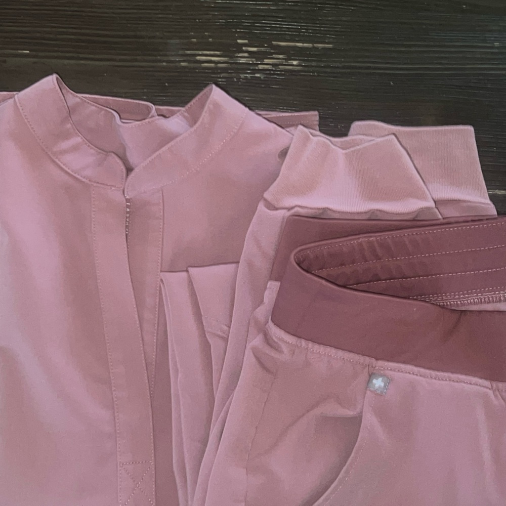 Figs Women's Scrub Set in mineral mauve